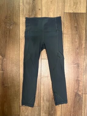 High-Waist Black Active Capri Leggings